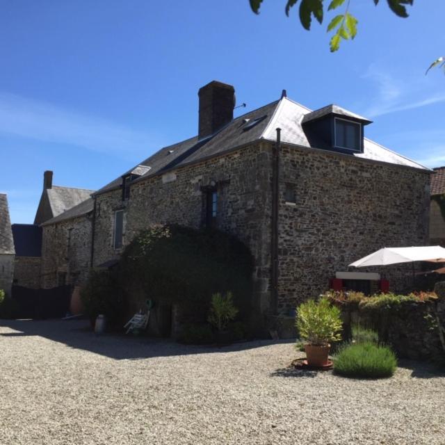Bed and Breakfast L'Ancien Pressoir Ménil-Hermei Exterior foto